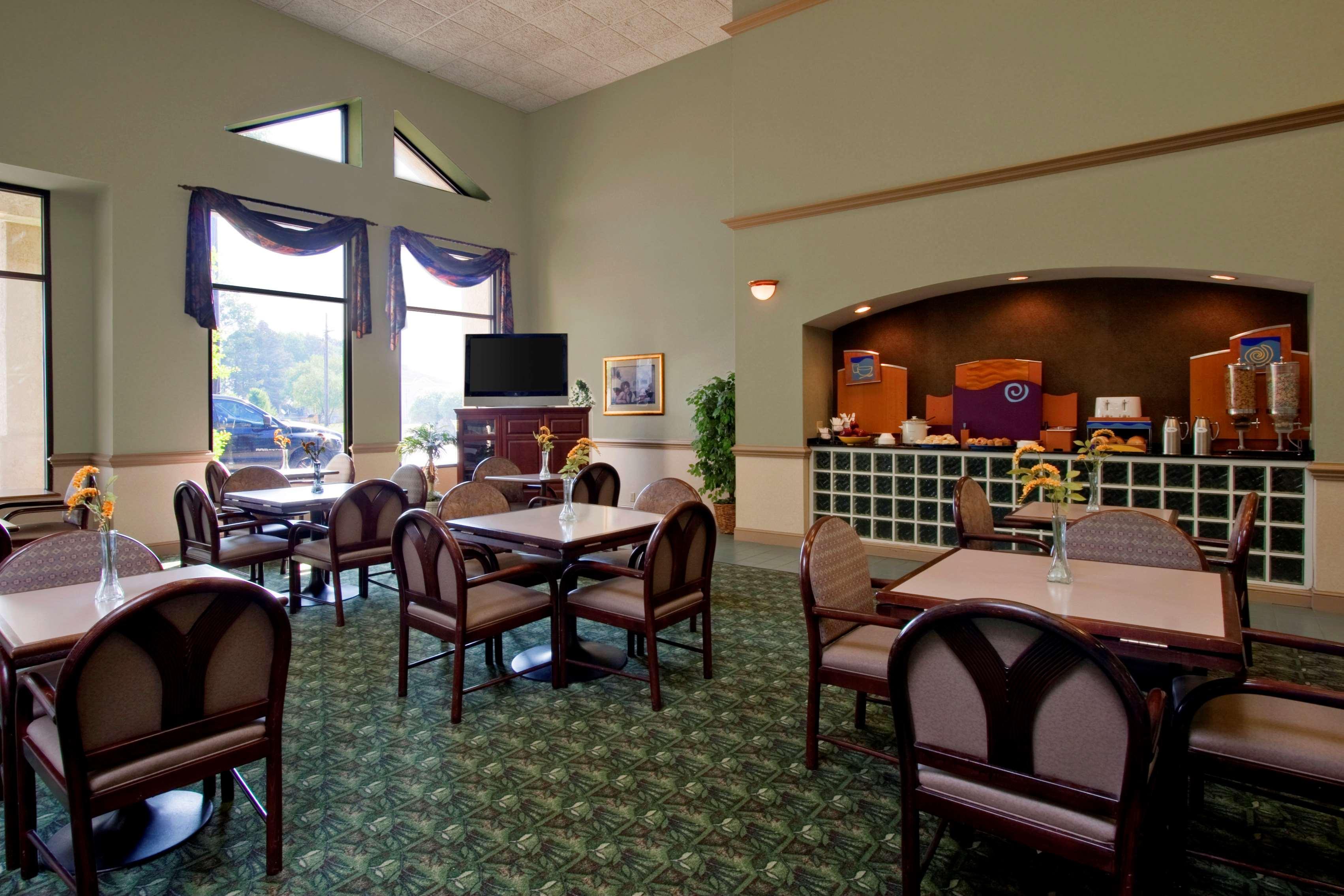 Americas Best Value Inn - Tunica Resort Robinsonville Restoran fotoğraf